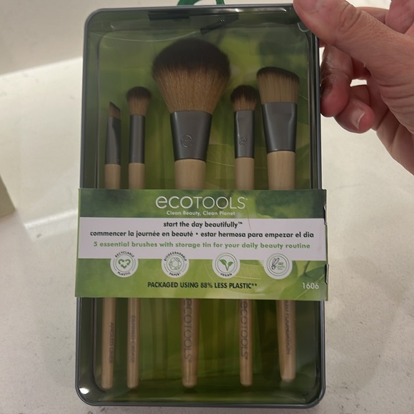 Brushes NIB EcoTools Start The Day Beautifully Kit includes 5 brushes - Picture 2 of 3